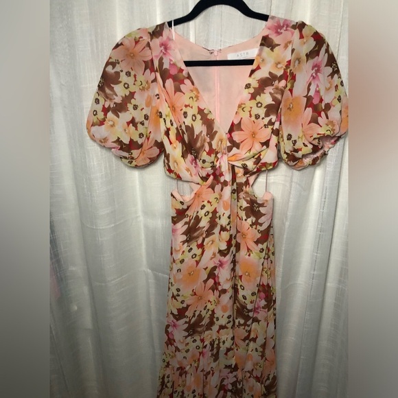 ASTR The Label High Low Dress in Pink and Orange Floral 🍂🍁🧡 Medium Jennell Dress - Picture 5 of 16